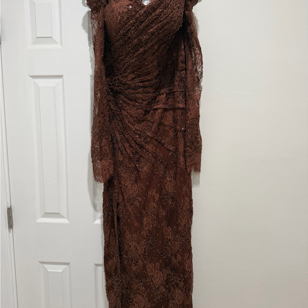 Never worn custom kosovo evening gown - Picture 2 of 5